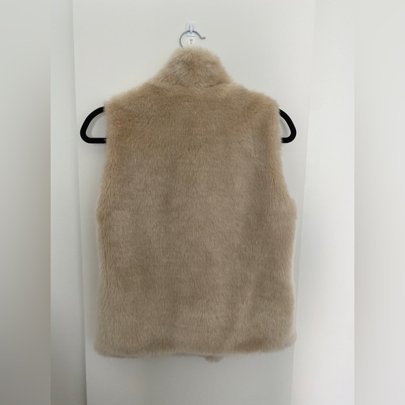 EUC Dynamite Fur Vest - Picture 3 of 4